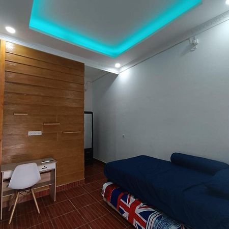 Oyo Life 92977 Neba Kost Aesthetic Hotell Peladen Exteriör bild
