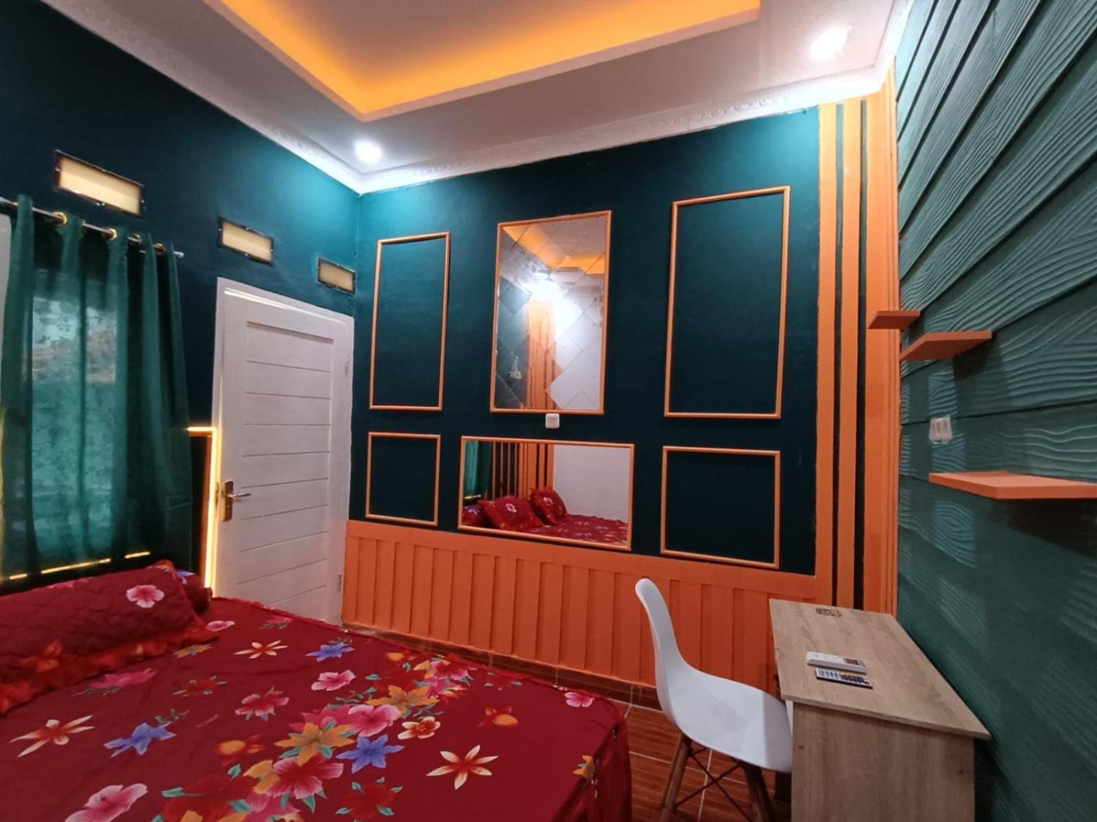 Oyo Life 92977 Neba Kost Aesthetic Hotell Peladen Exteriör bild